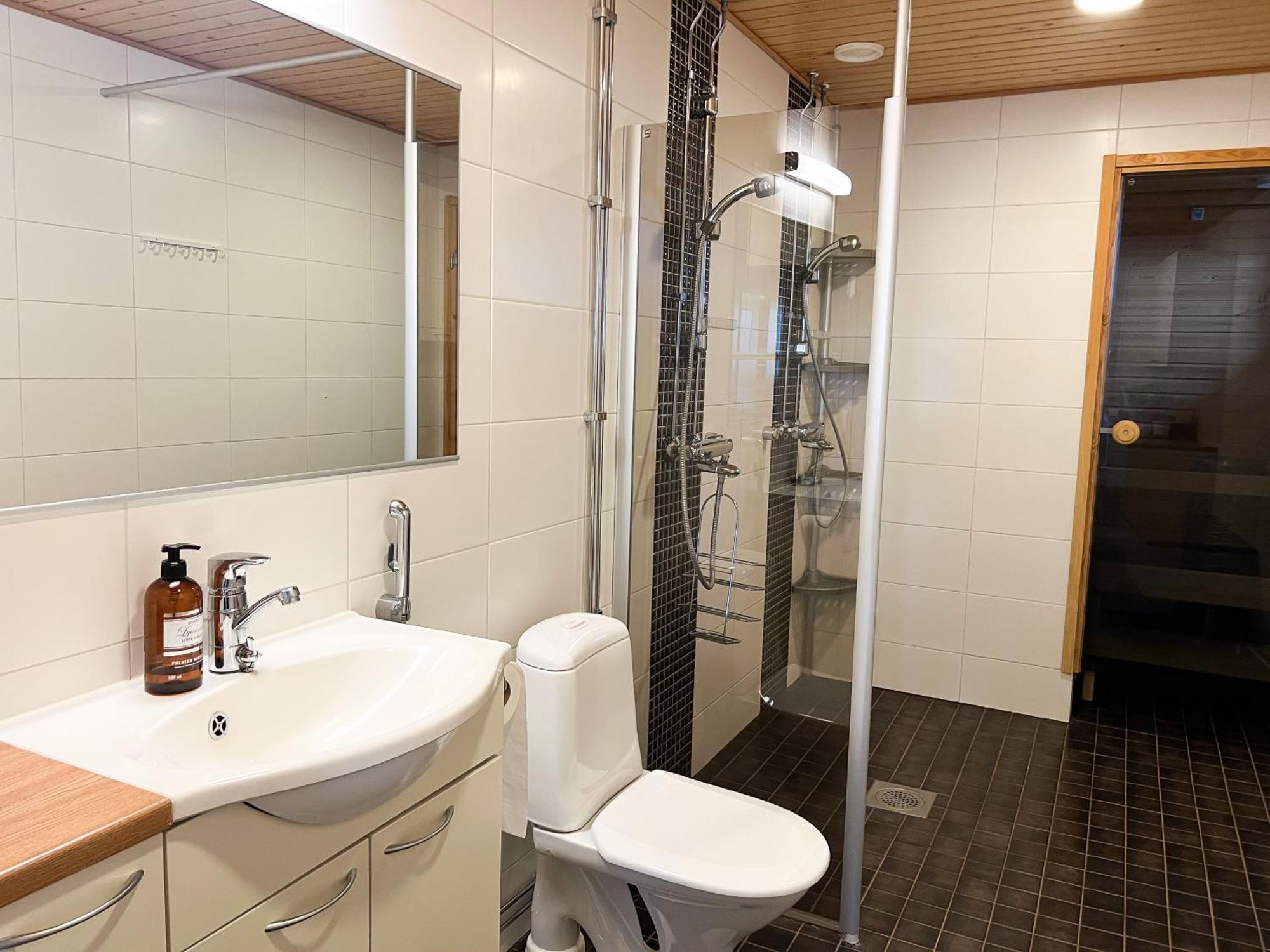 Aurora Penthouse & Suites 罗瓦涅米 外观 照片